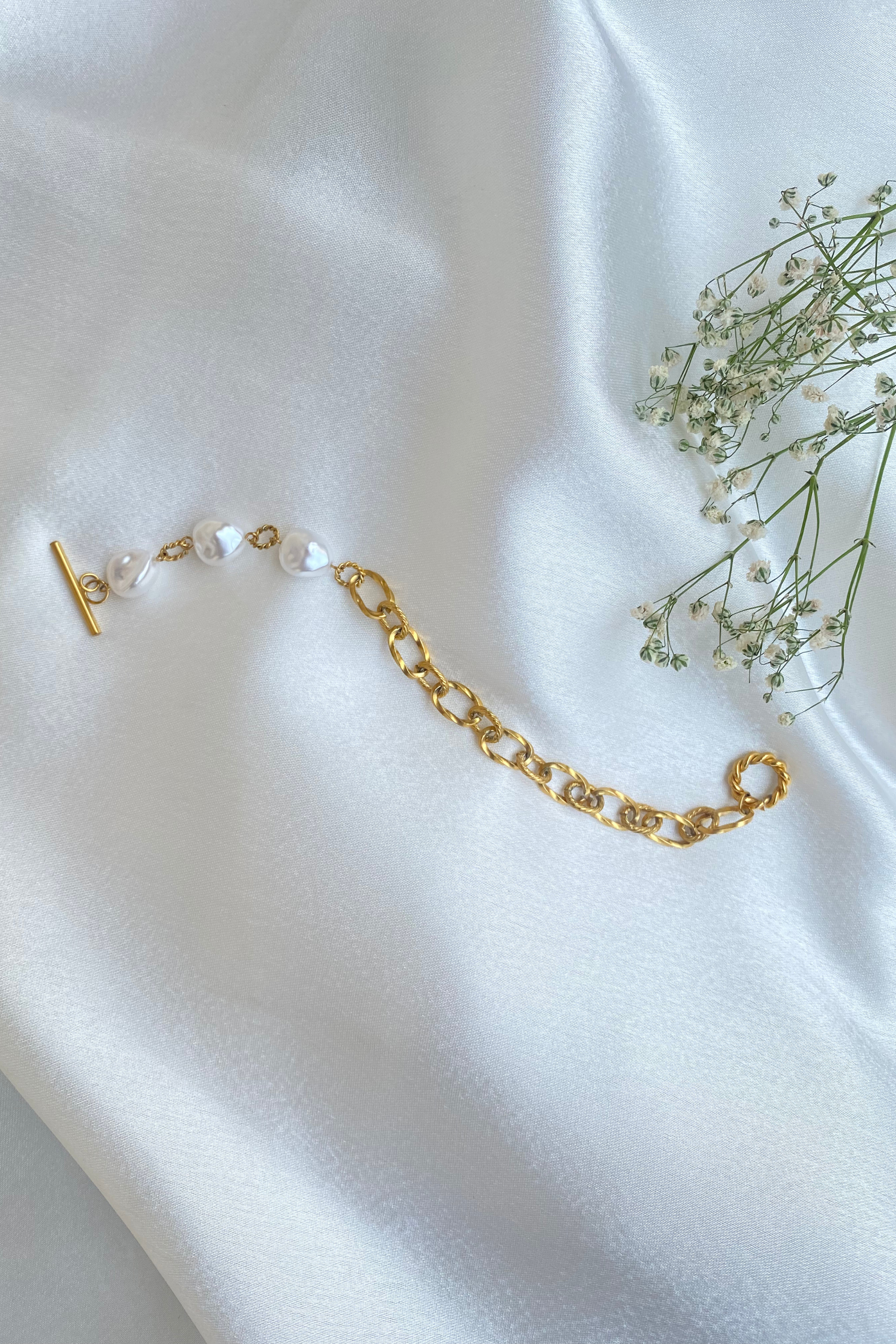 Half Chain-Link Pearl Bracelet