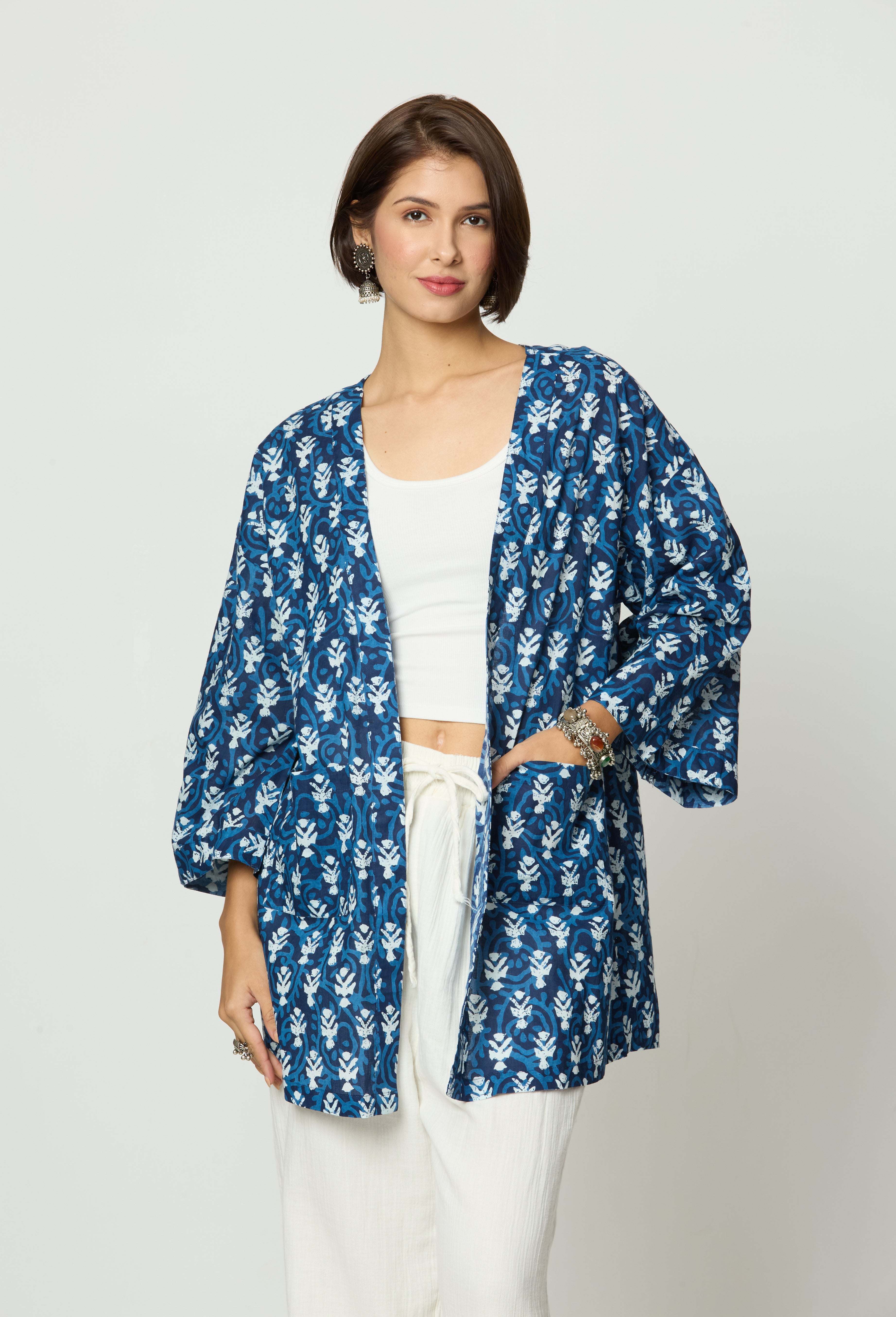 Indigo Hand-Printed Geometric Cotton Freesize Unisex Shrug