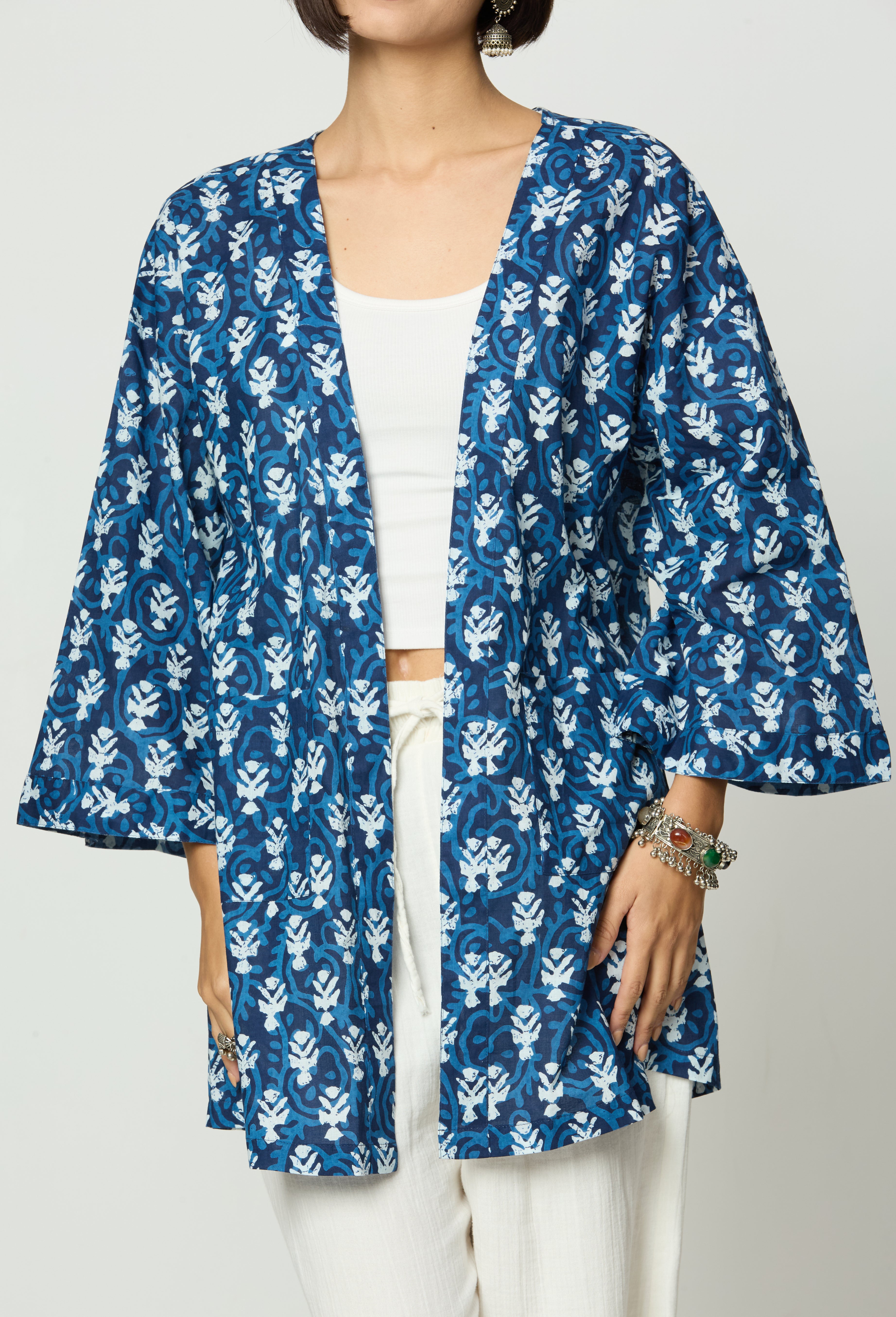 Indigo Hand-Printed Geometric Cotton Freesize Unisex Shrug