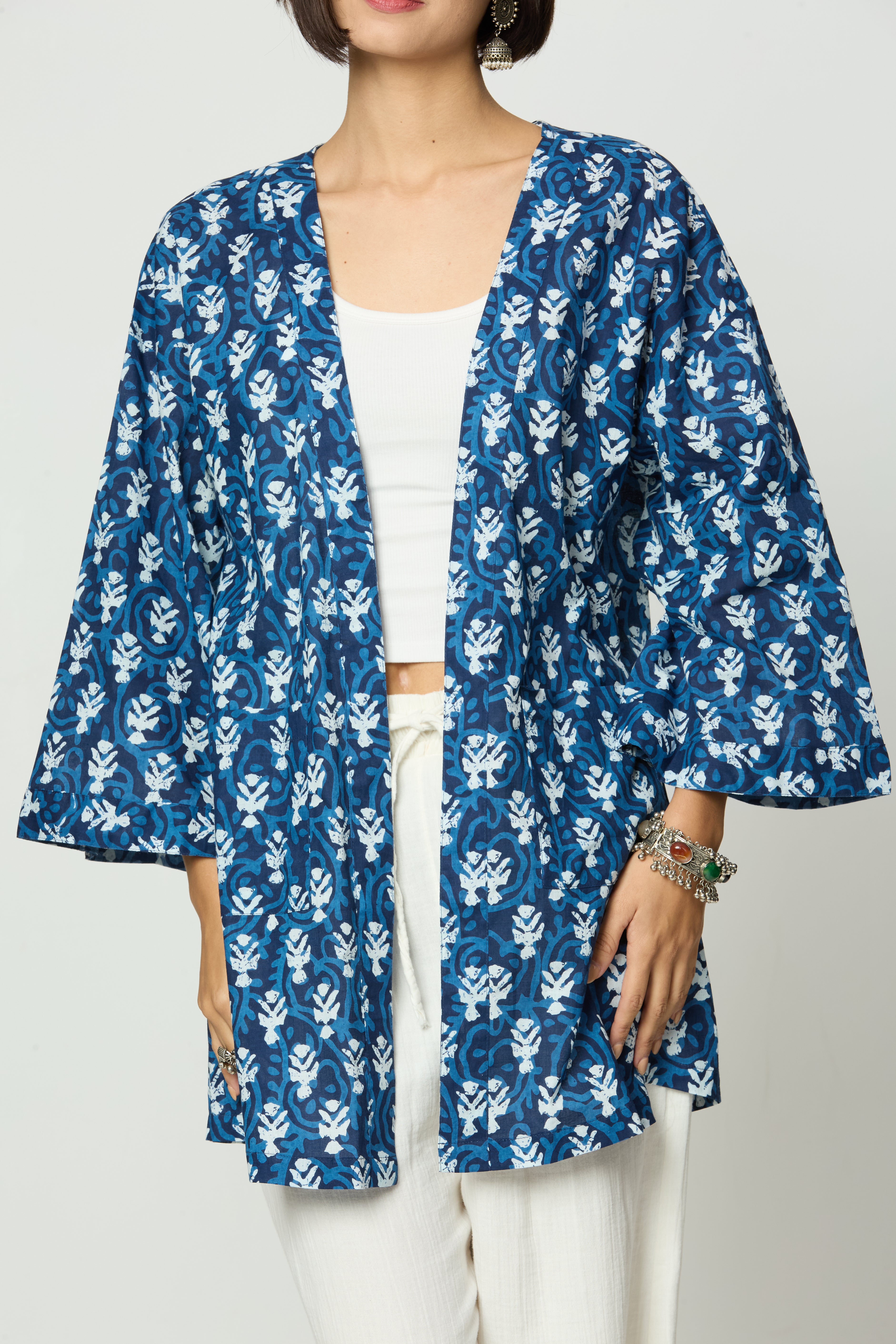 Indigo Hand-Printed Geometric Cotton Freesize Unisex Shrug
