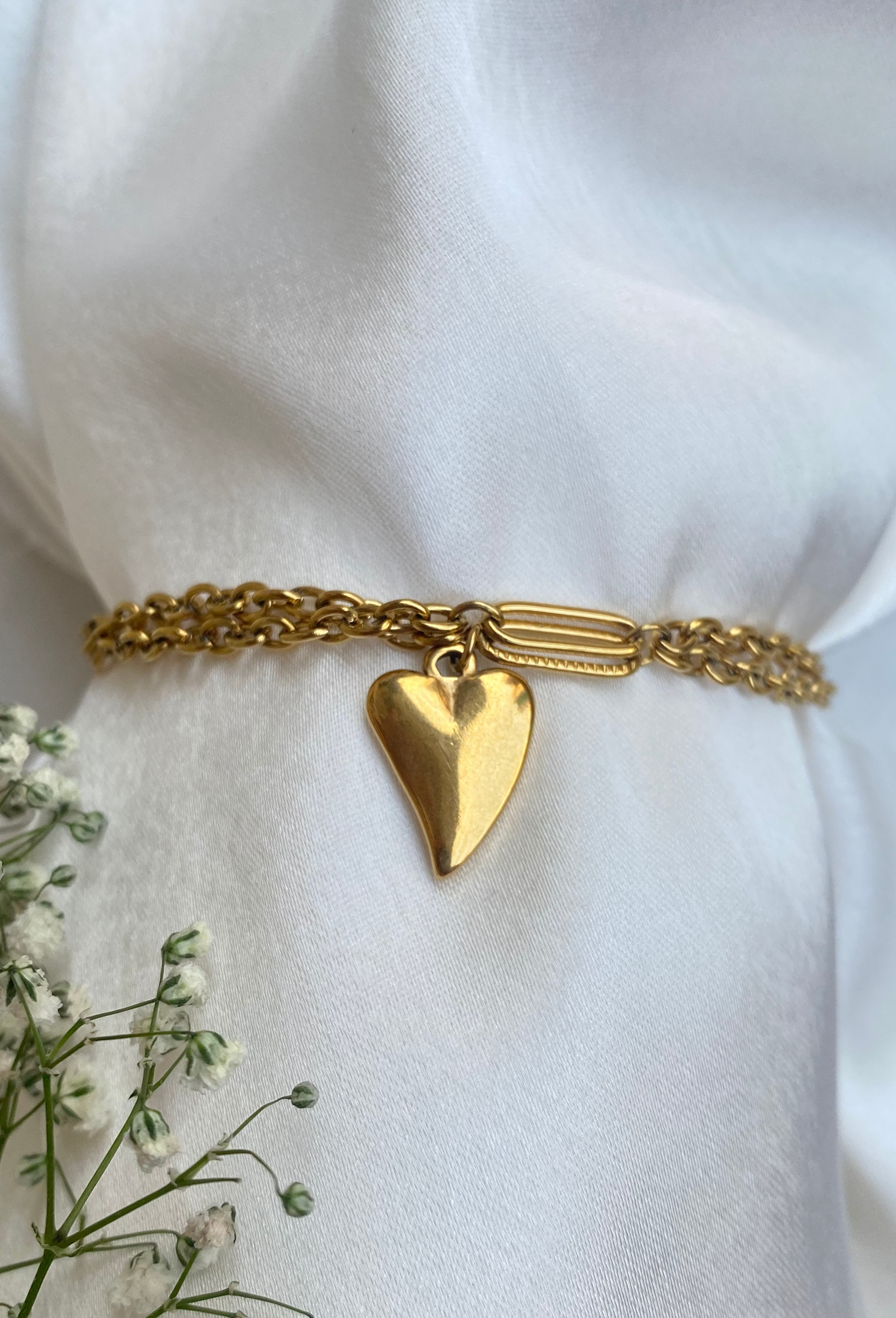 Minimalist Heart Chain Bracelet