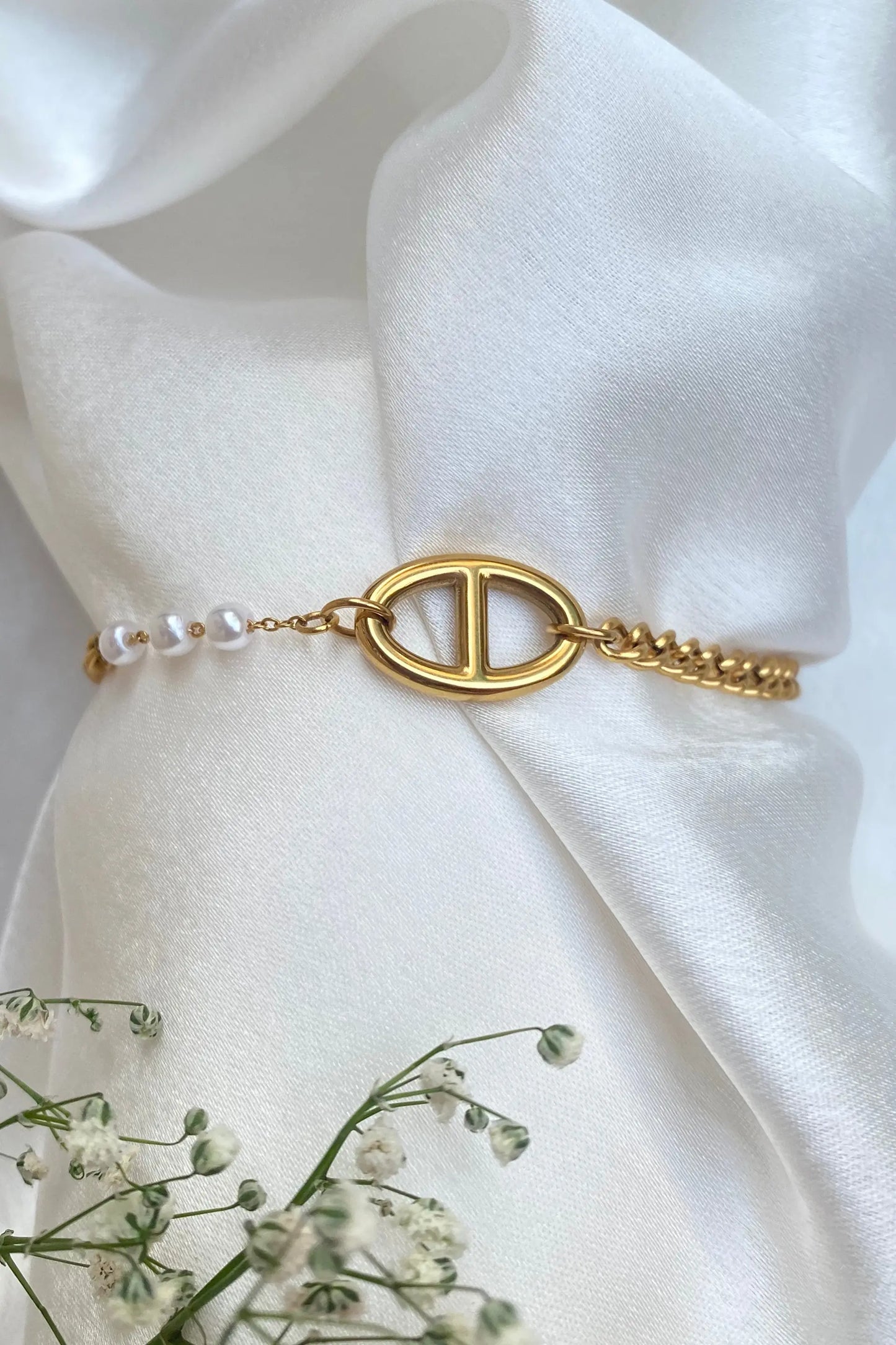 Timeless Pearl and Gold Bracelet Jewellery