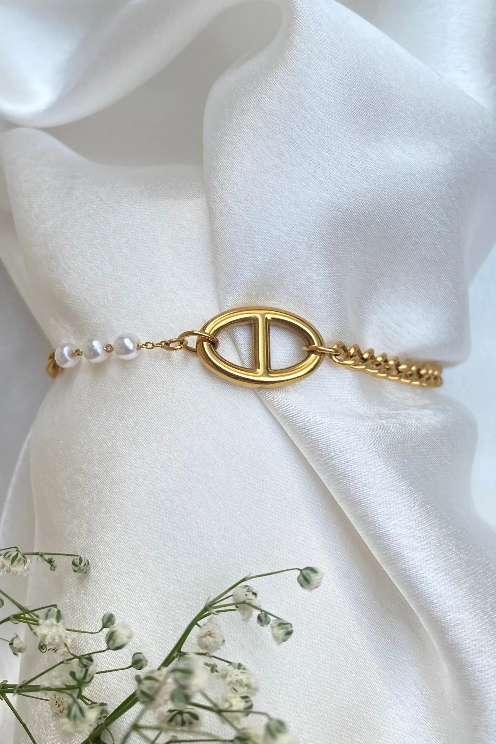 Timeless Pearl and Gold Bracelet Jewellery