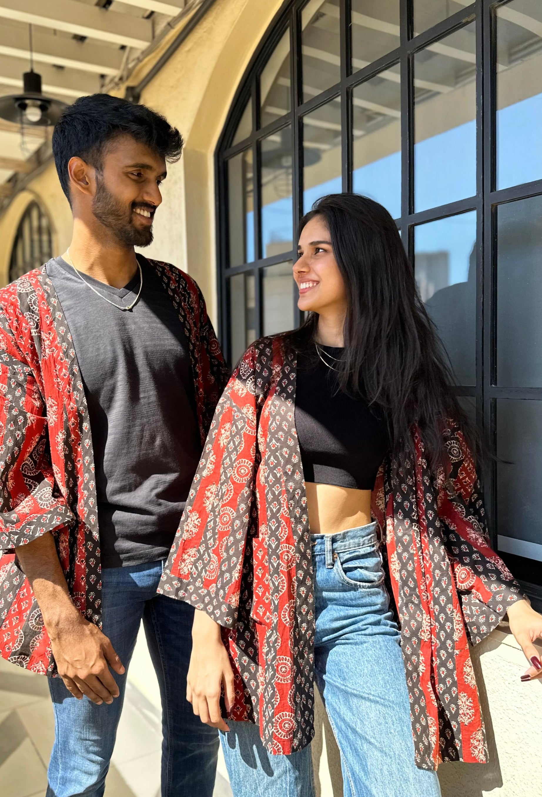 Free-size Unisex Patchword Ajrak Print Black and Red Shrug