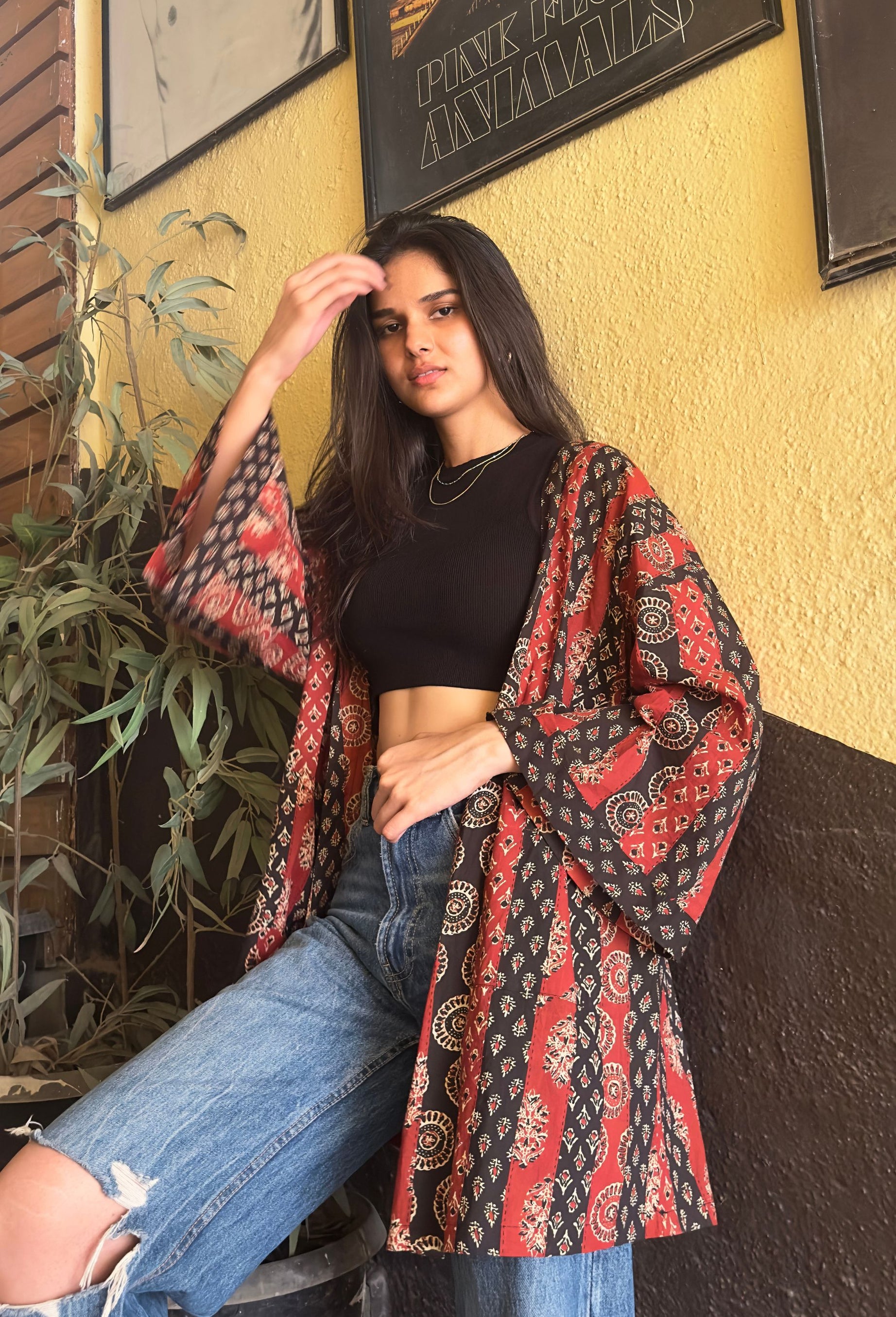 Free-size Unisex Patchword Ajrak Print Black and Red Shrug