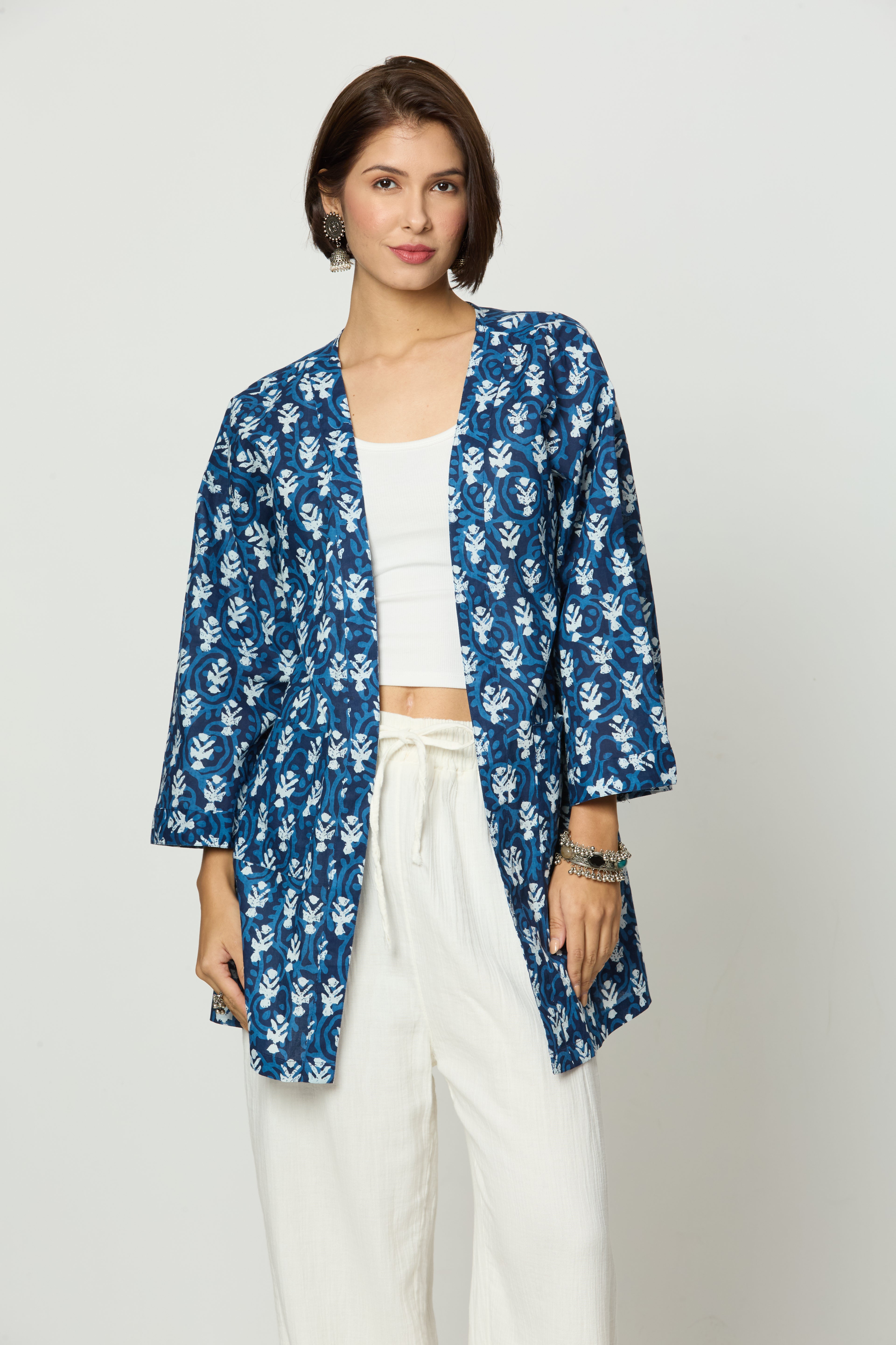 Indigo Hand-Printed Geometric Cotton Freesize Unisex Shrug