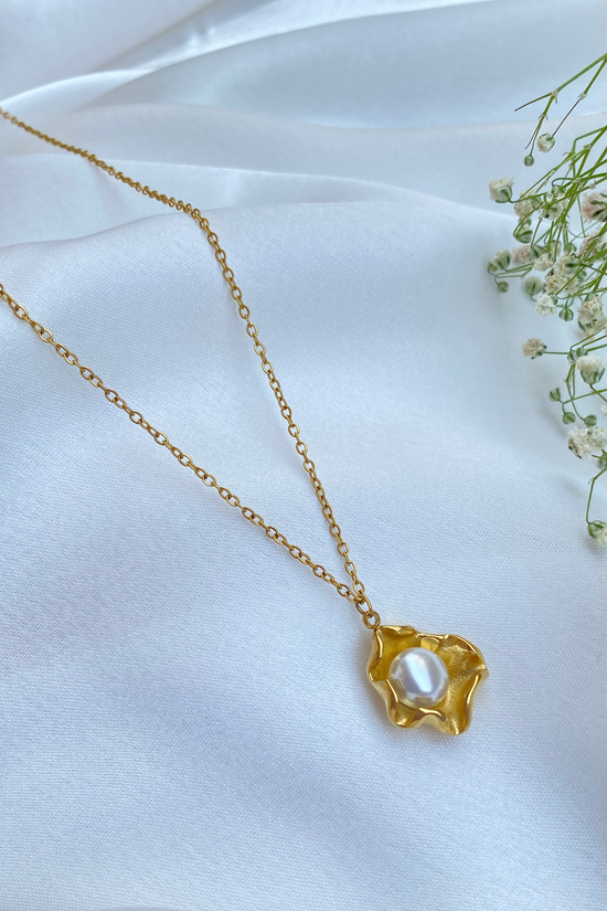 Timeless Pearl Necklace. Jewellery